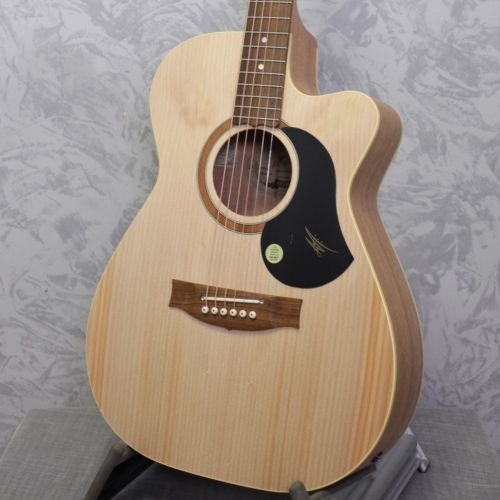 Maton EBG808CL Performer Electro Acoustic Guitar