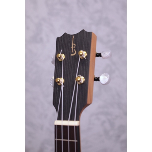 Carvalho Soprano Deluxe Solid Koa Ukulele