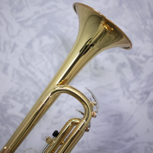 Yamaha YTR2330 Bb Trumpet Outfit