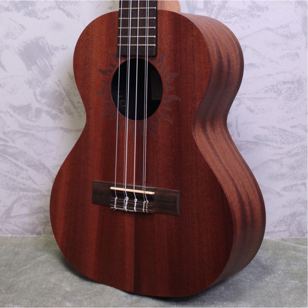 Baton Rouge V2-T6 6 String Ukulele