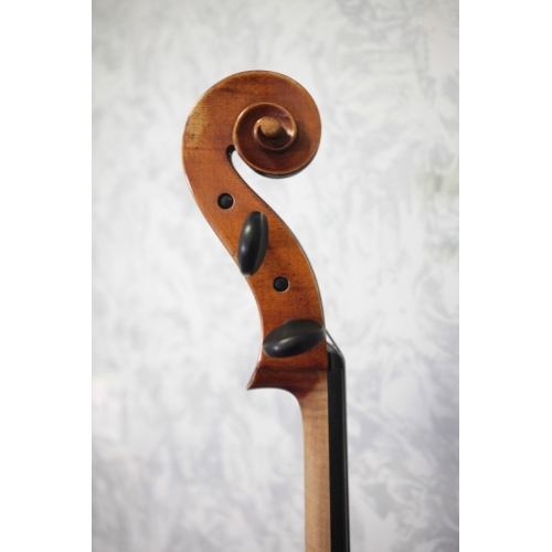 Gewa Berlin Antik model 4/4 cello
