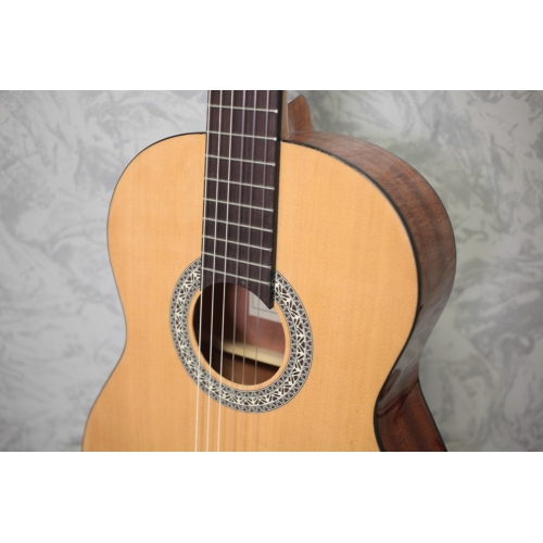 Admira Alba Classical Guitar