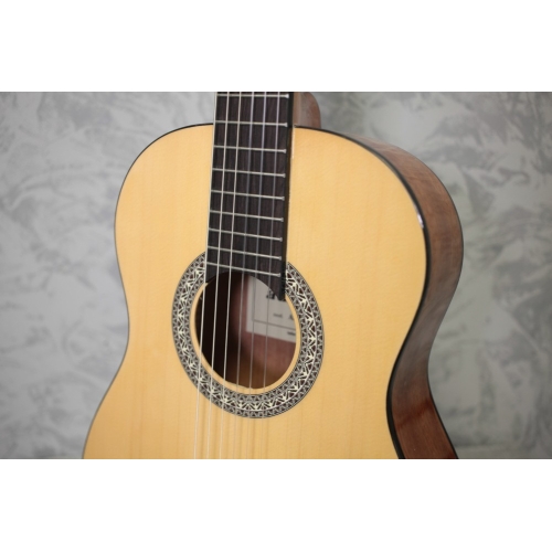Admira Alba 1/2 Size Classical Guitar