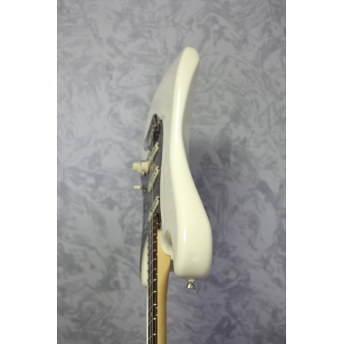 Fender American Professional II Stratocaster RW Olympic White