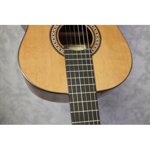 Raimundo 136C Classical Guitar