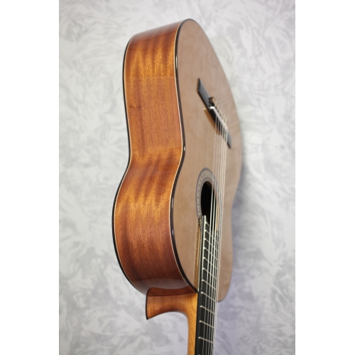 Raimundo 136C Classical Guitar
