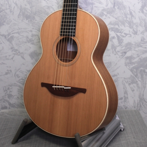 Lowden WL-22 Wee Lowden Cedar Mahogany Acoustic Guitar