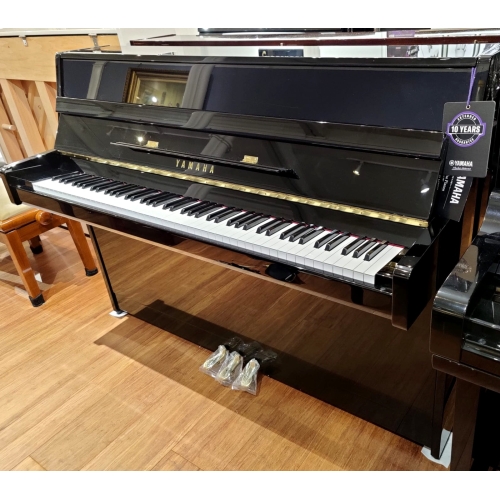 Yamaha B1 Upright Piano in Black Polyester