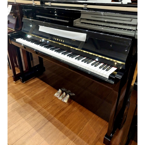 Yamaha B2 Upright Piano in...