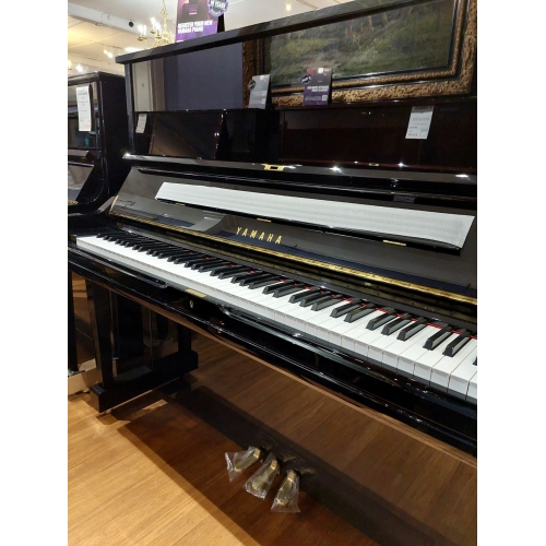 Yamaha U3S Upright Piano in Black Polyester