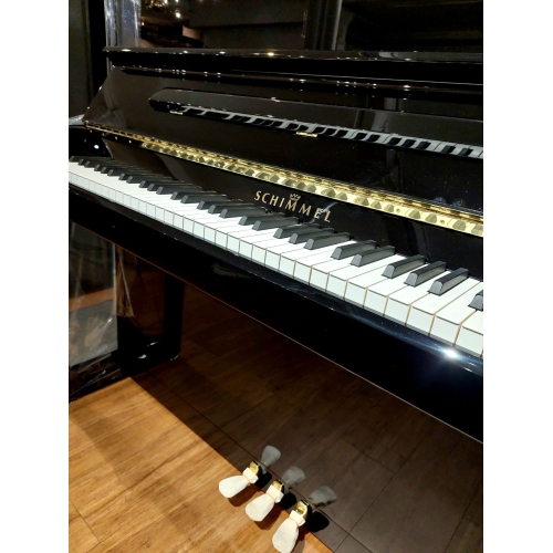 Schimmel K122E Upright Piano in Black Polyester