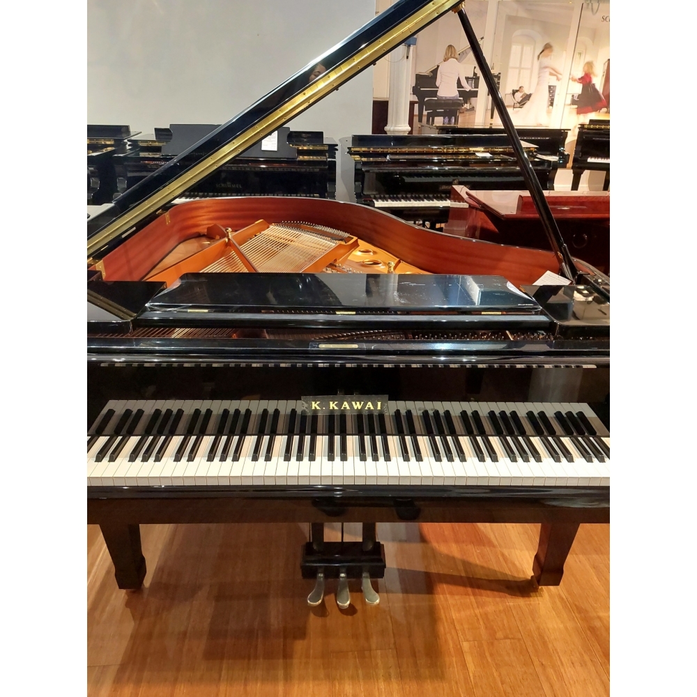 Kawai GX2 Grand Piano in Black Polyester
