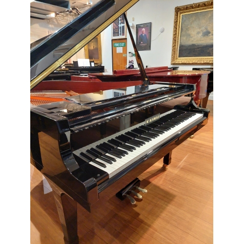Kawai GX2 Grand Piano in Black Polyester