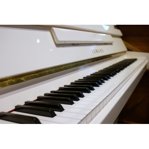 Yamaha B1 Upright Piano in White Polyester