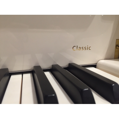 Schimmel Classic C189T Grand Piano in White Polyester