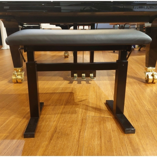 Hidrau Paris Academy BM44HP Pneumatic Stool