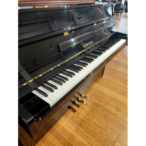 SOLD: Pre-owned Yamaha B1...