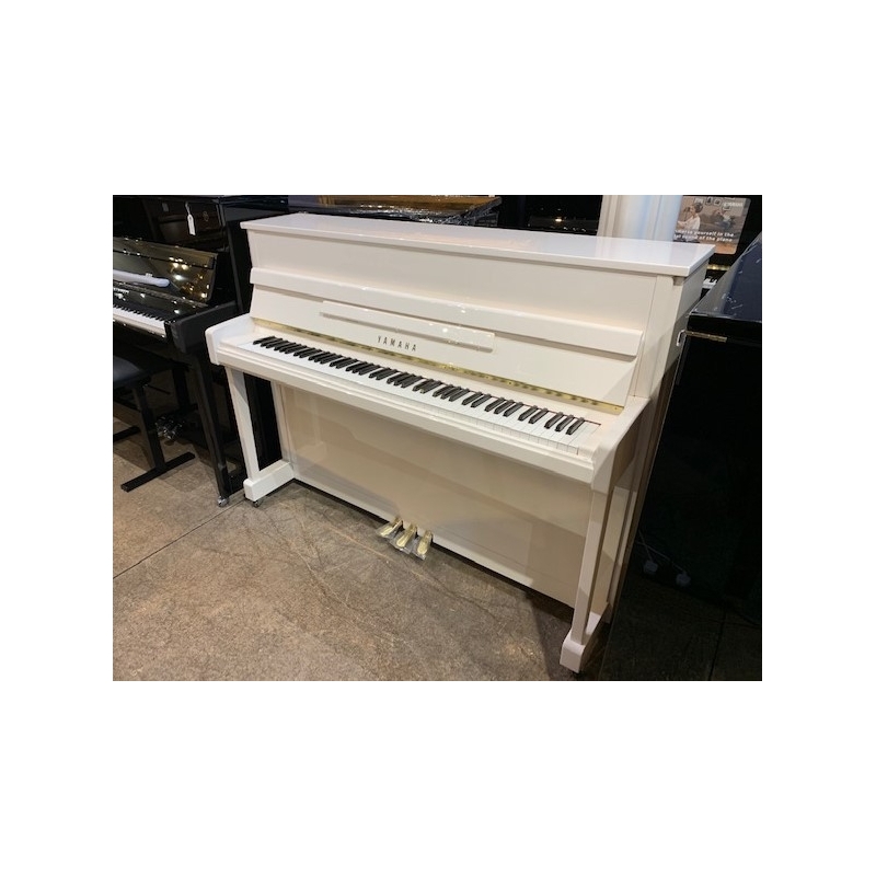 Yamaha B2 Upright Piano in White Polyester