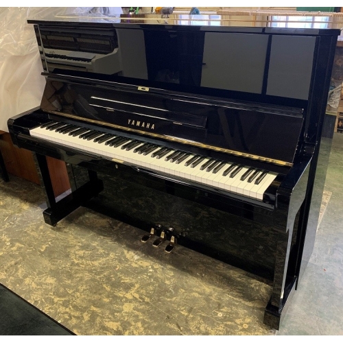Pre-owned Yamaha U1...