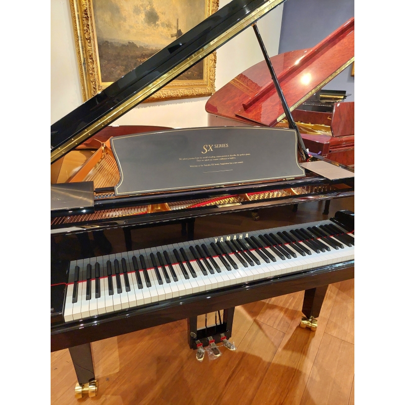 Yamaha S3X Grand Piano in Black Polyester