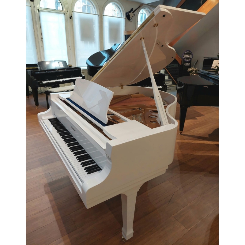 Ritmüller RS-150 QRSPNOmation III Self-Playing Grand Piano in White Polyester