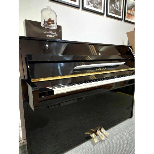 Yamaha b1 upright piano hotsell
