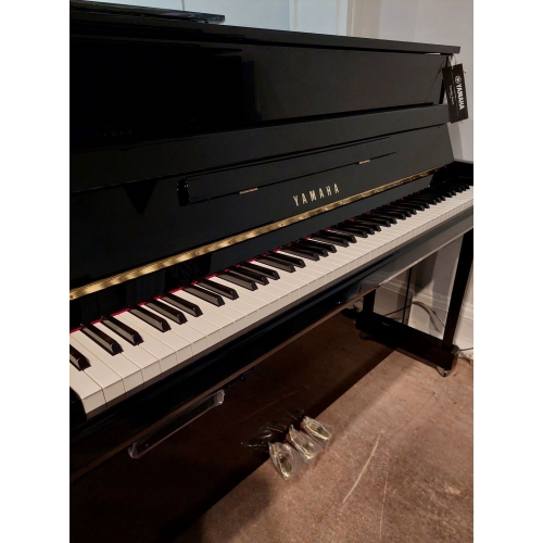 Yamaha B2 Upright Piano with Latest SC3 Silent System in Black Polyester