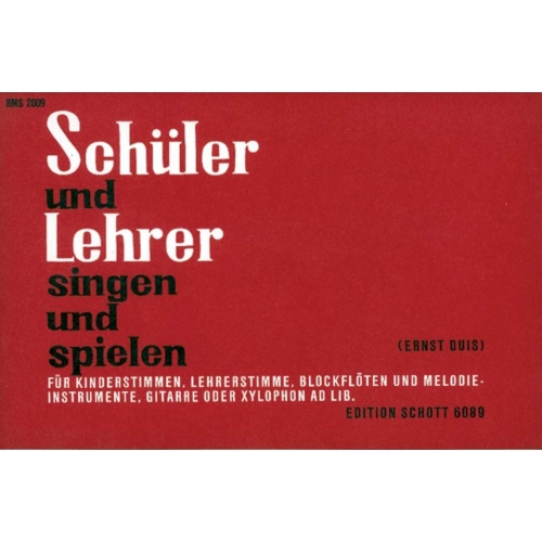 Schüler und Lehrer singen...