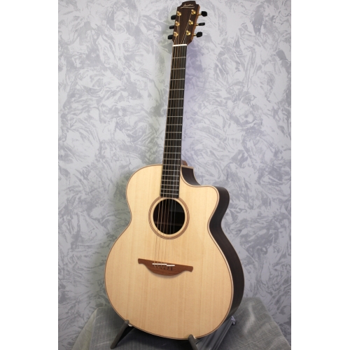 Lowden O32C Rosewood / Spruce