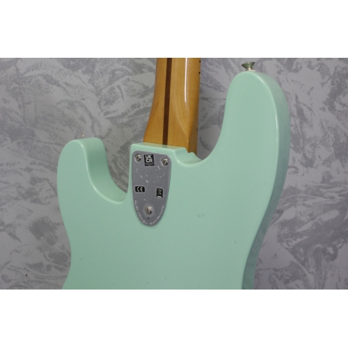 Fender '70s Vintera II Tele Bass Surf Green