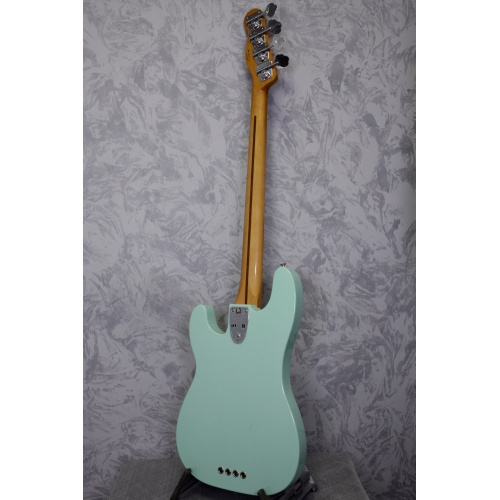 Fender '70s Vintera II Tele Bass Surf Green