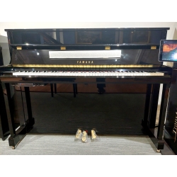 Yamaha B2TC3 Latest Technology Transacoustic Upright Piano in Black Polyester