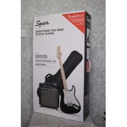 Squier Stratocaster Pack in Black