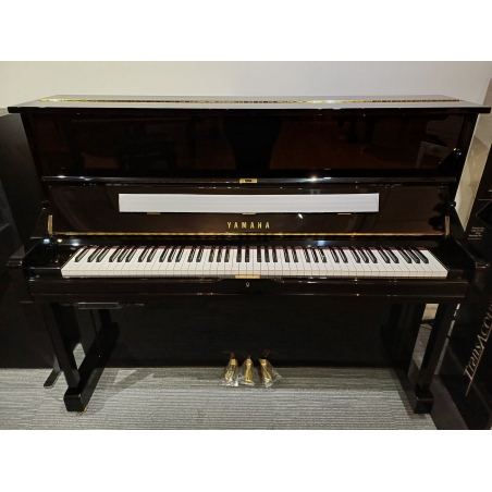 Yamaha U1 Upright Piano with latest TA3 Transacoustic System in Black Polyester