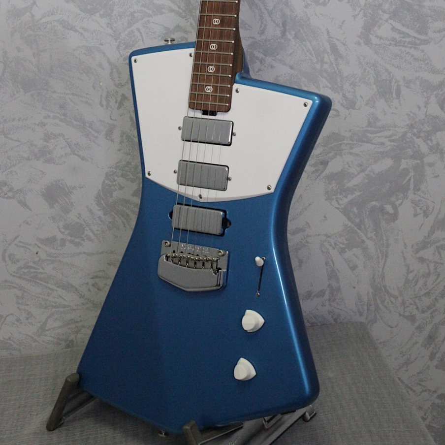 Music Man St. Vincent Signature, Vincent Blue (second hand c2010s)