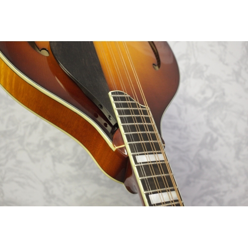 Eastman MDO605 Octave Mandolin Gold Burst