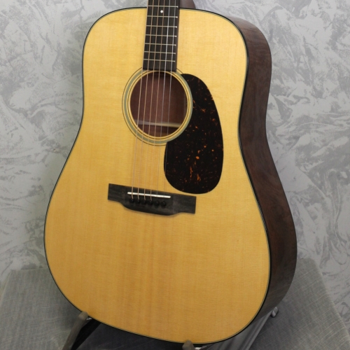 Martin D-18 Standard Series...