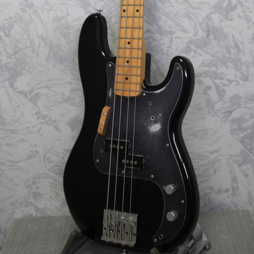Roger Waters Signature Precision Bass
