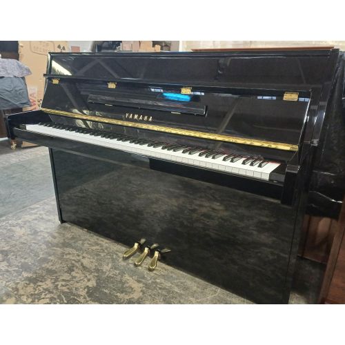 Pre-Owned Yamaha B1 in...