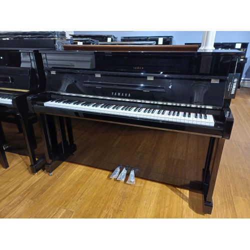 Yamaha B2 Upright Piano in...