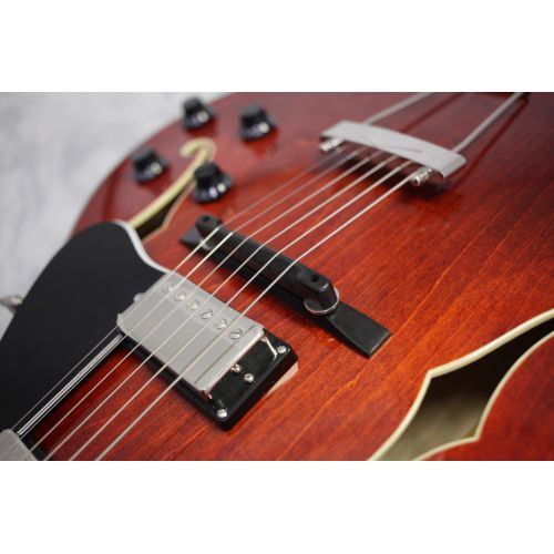 Eastman AR 372 CE 16'' Archtop Sunburst
