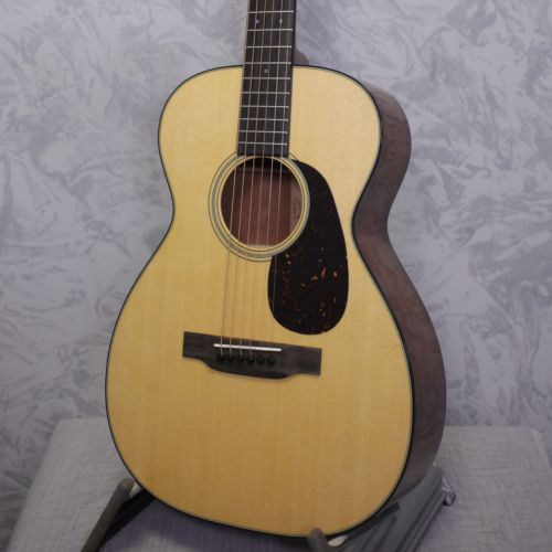 Martin 0-18