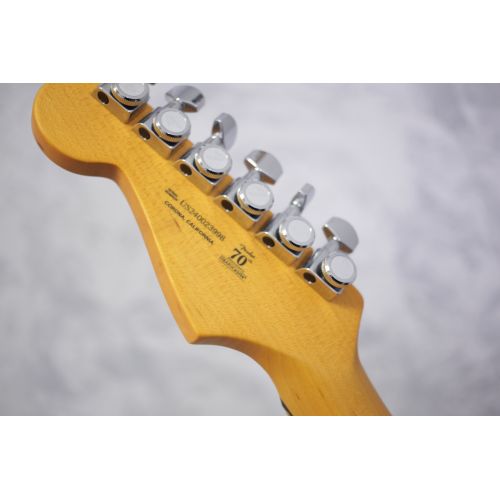 Fender American Ultra II HSS Stratocaster Ultraburst
