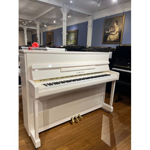 Yamaha B2 Upright Piano in White Polyester